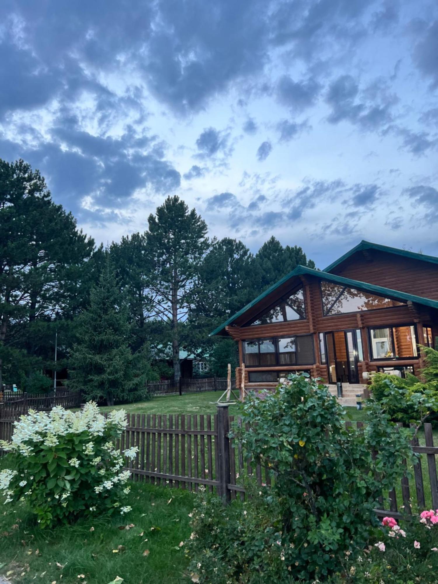 Радуга Иссык-Куль Lejlighedshotel Chon-Sary-Oy Eksteriør billede